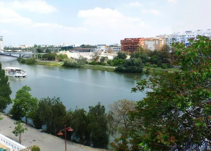 Bonito Piso Junto al Rio